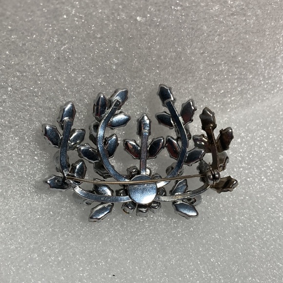 Vintage diamante brooch w/argenti frame    2in. dia Superior quality gemstones - Picture 5 of 5